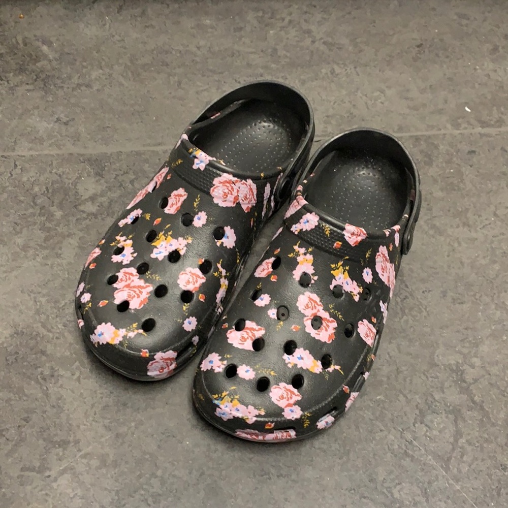 Black clogs NWOT